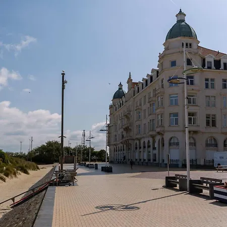Huswell - Beachfront In Zeebrugge